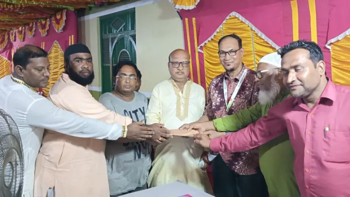 জয়পুরহাটে এনসিপি’র দুর্গাপূজা মণ্ডপ পরিদর্শন ও নগদ সহায়তা প্রদান